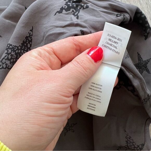 Nwt rails Hillary‎ crossover blouse cheetah stars women’s size M - Picture 7 of 8